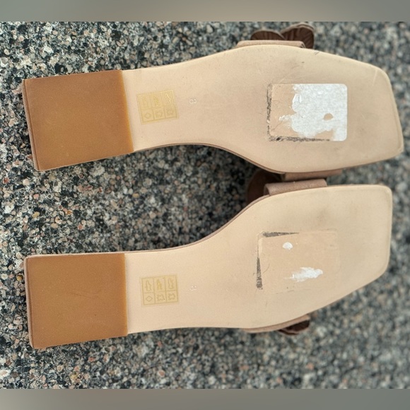 Jeffrey Campbell Petals Sandals in Neutral Suede - Picture 5 of 9